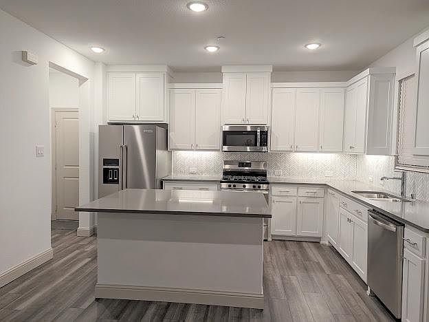 1st image of 15919 Fig Ln