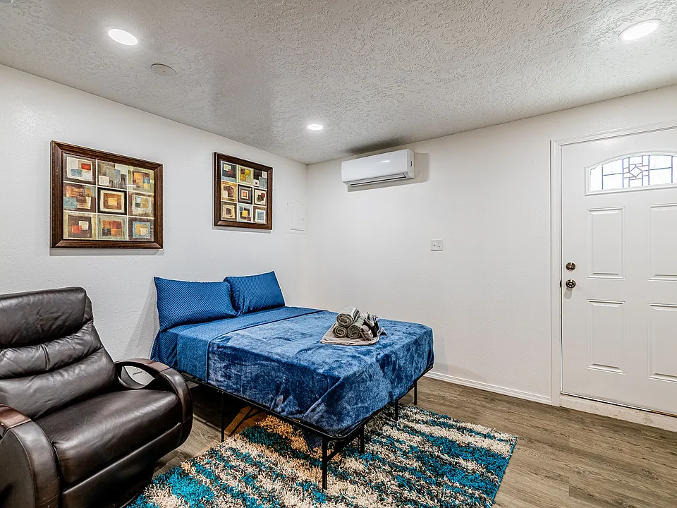 305 Princeton Dr SE #12