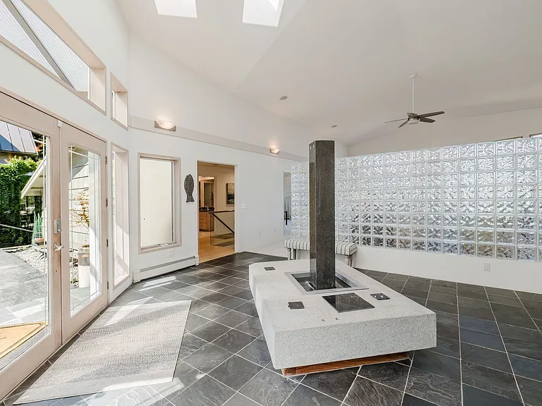 5834 Packard Ln NE — Photo 48