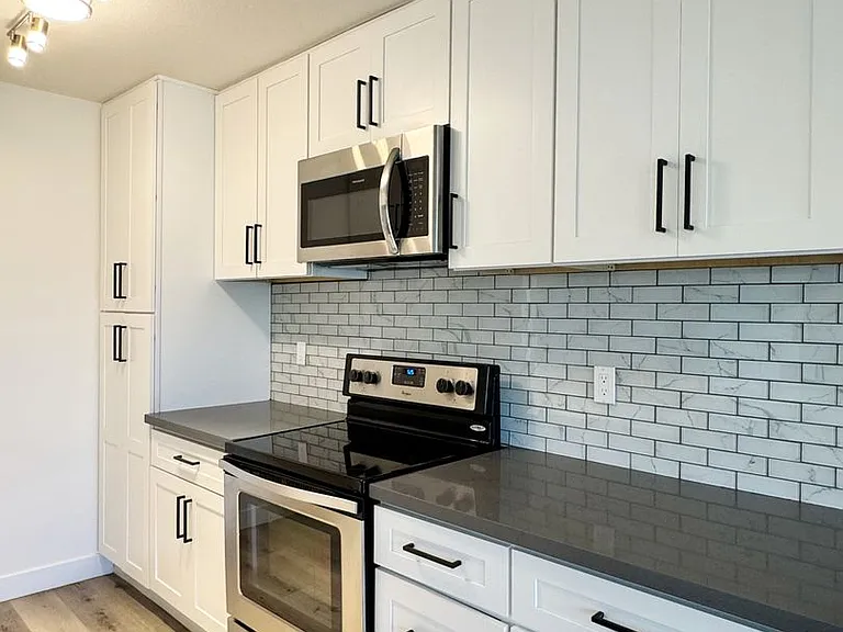 1061 Park Ave #304 — Photo 11