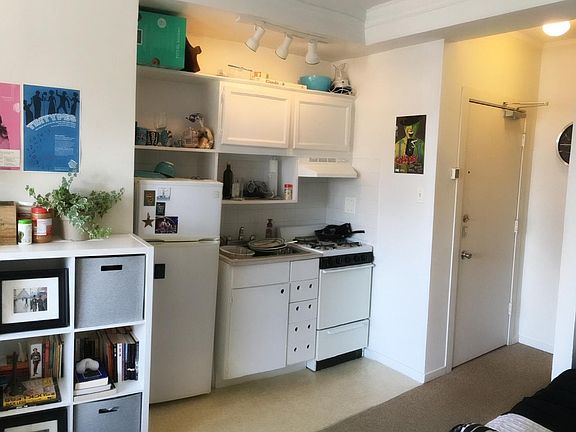 3rd image of 5750 N Winthrop Ave #7