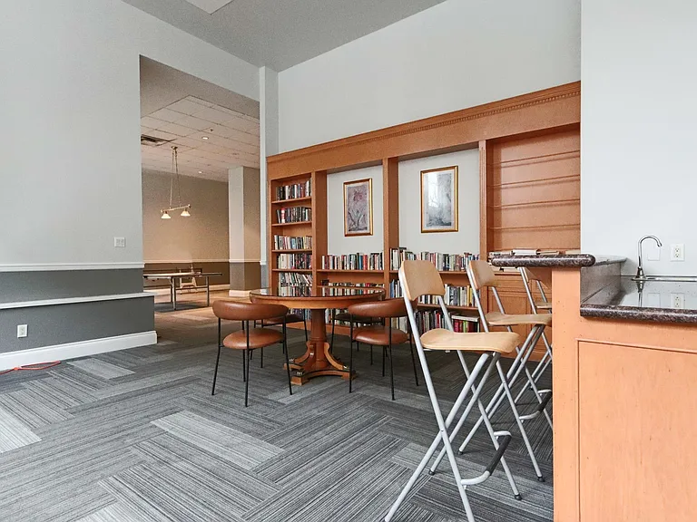 1189 Howe St #1501 — Photo 30