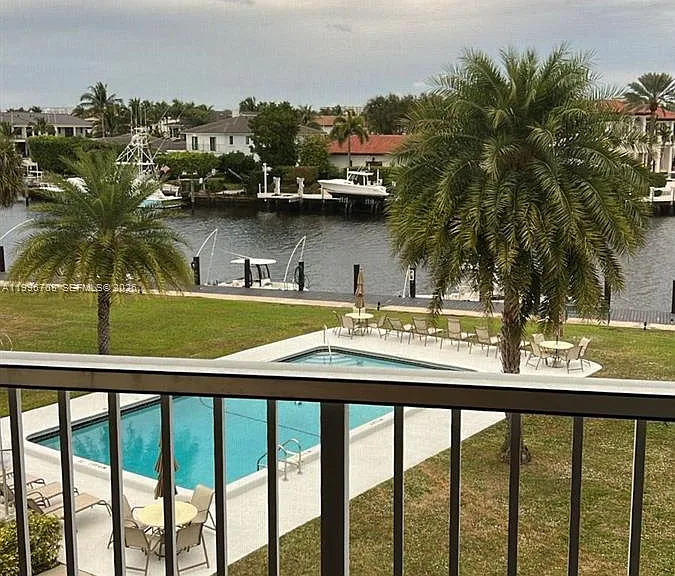230 N Federal Hwy #305 — Photo 12