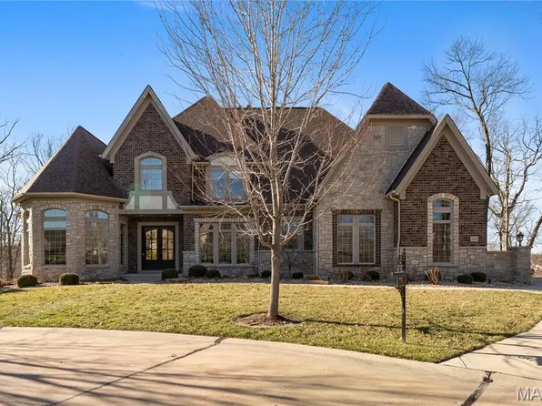 1401 Fox Hill Farms Ct, Chesterfield, MO 63005