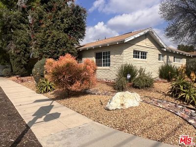 15957 San Fernando Mission Blvd, Granada Hills, CA, 91344
