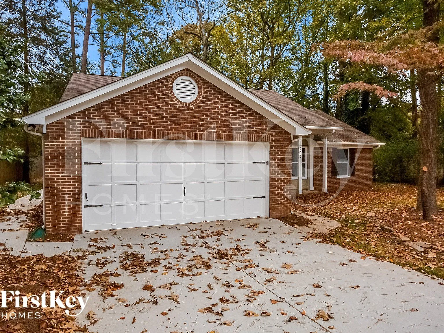 3 bed, 2.0 bath, 1524 sqft, $2,130 — Photo 2