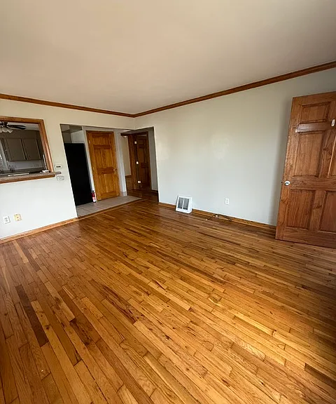 725 Wyoming Ave — Photo 4