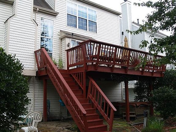 4th image of 909 Catoctin Cir NE