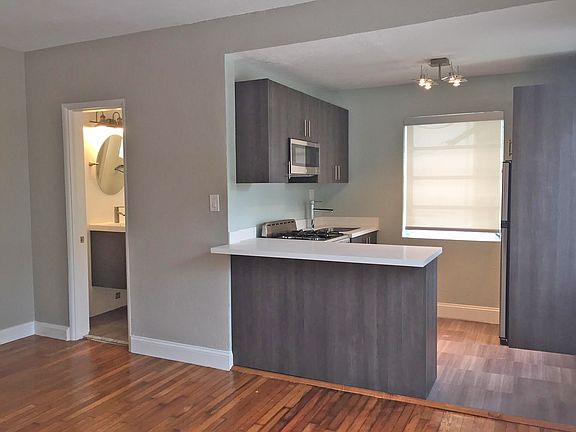 4th image of 1453 Euclid Avenue # Second Floor