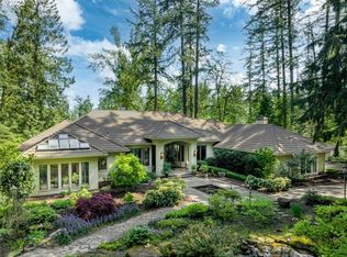 15555 S Clackamas River Dr, Oregon City, OR 97045