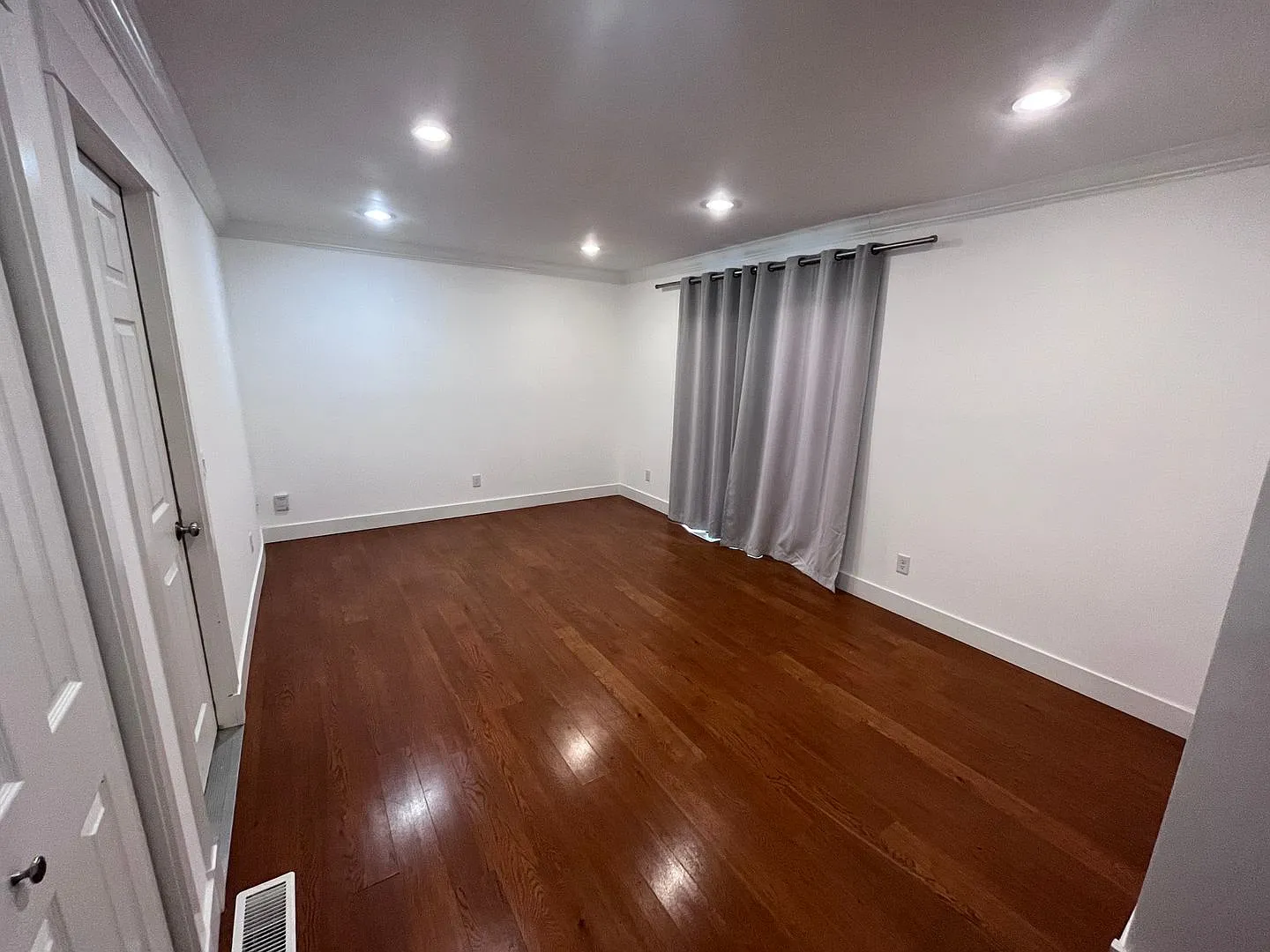 3 Bedroom House! — Photo 3