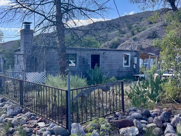 368 Animas Creek Rd, Caballo, NM 87931