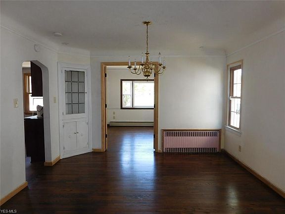 4th image of 16504 Southland Ave