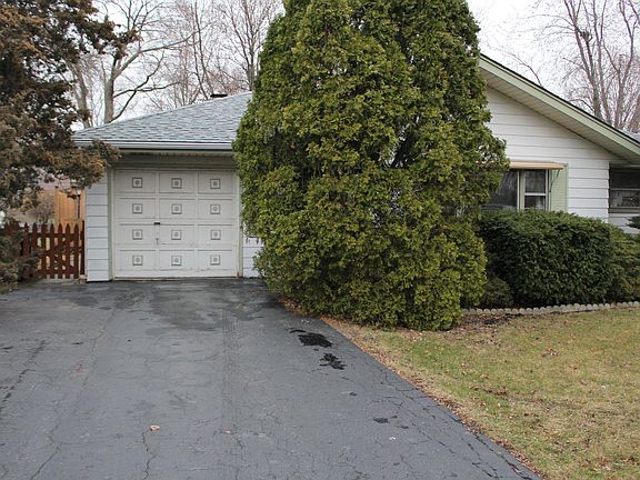 5th image of 2417 SE Thornwood Dr