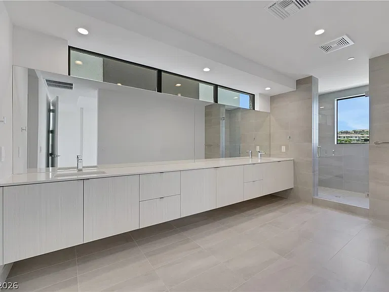 66 Lakefront Dr — Photo 41