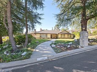2204 San Gorgonio Rd, La Canada Flintridge, CA 91011