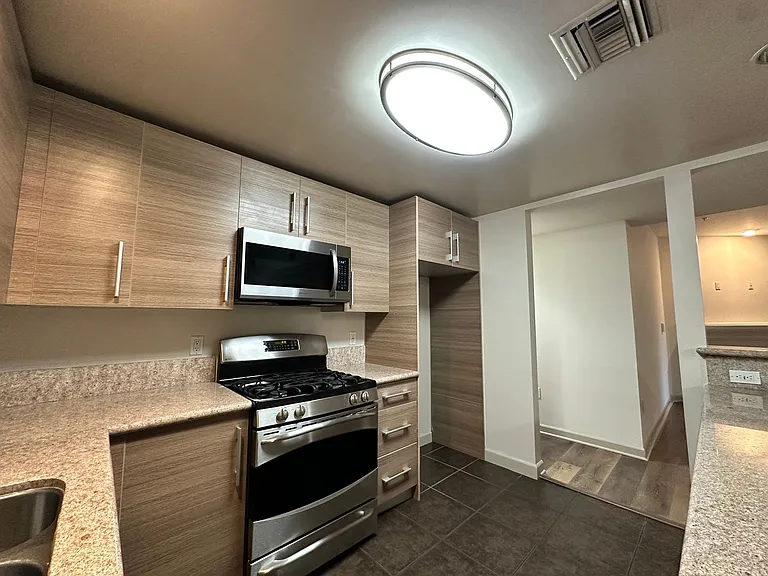 Vista Del Sol - Burbank — Photo 9