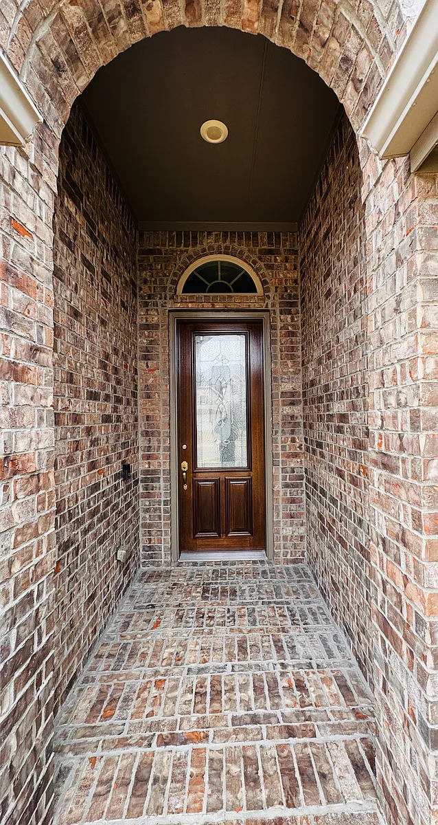 Entrance - 800 Feathering Way