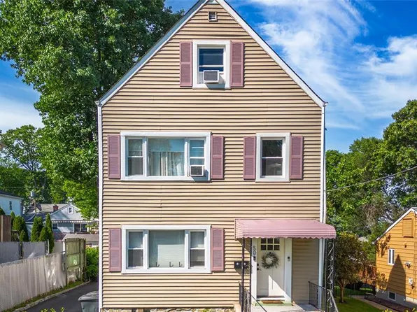 50 Jefferson Ave, Hasbrouck Heights, NJ 07604