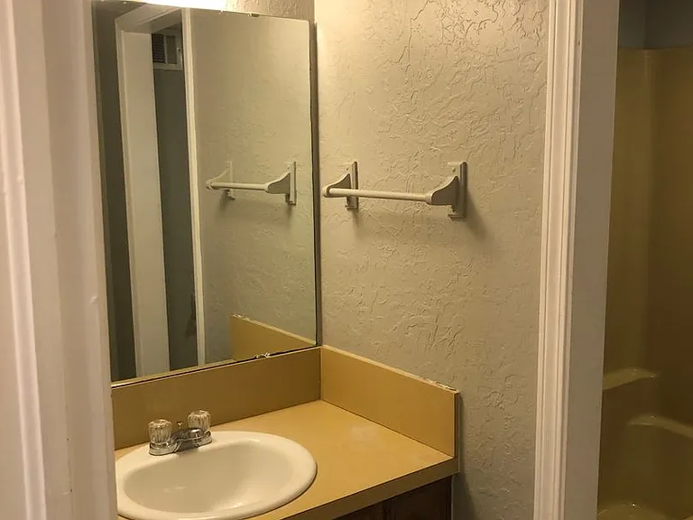 902 NE Tortoise Dr — Photo 14