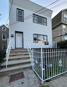 91 Myrtle Ave, Jersey City, NJ, 07305