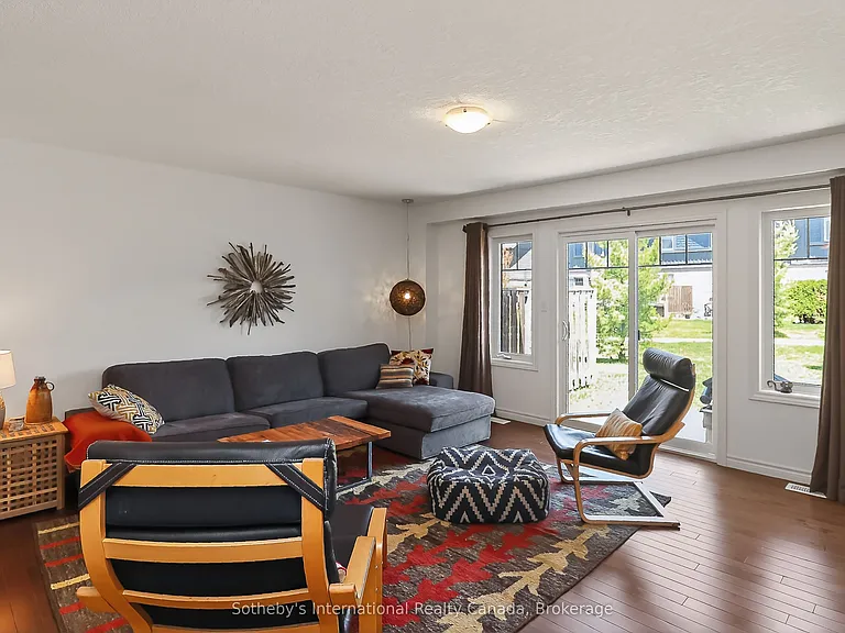 49 Silver Glen Blvd — Photo 15