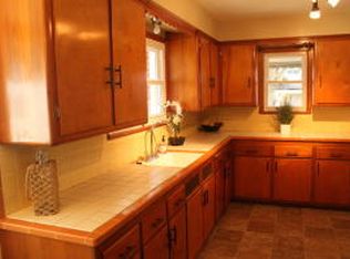 2825 N 83rd St, Milwaukee, WI 53222