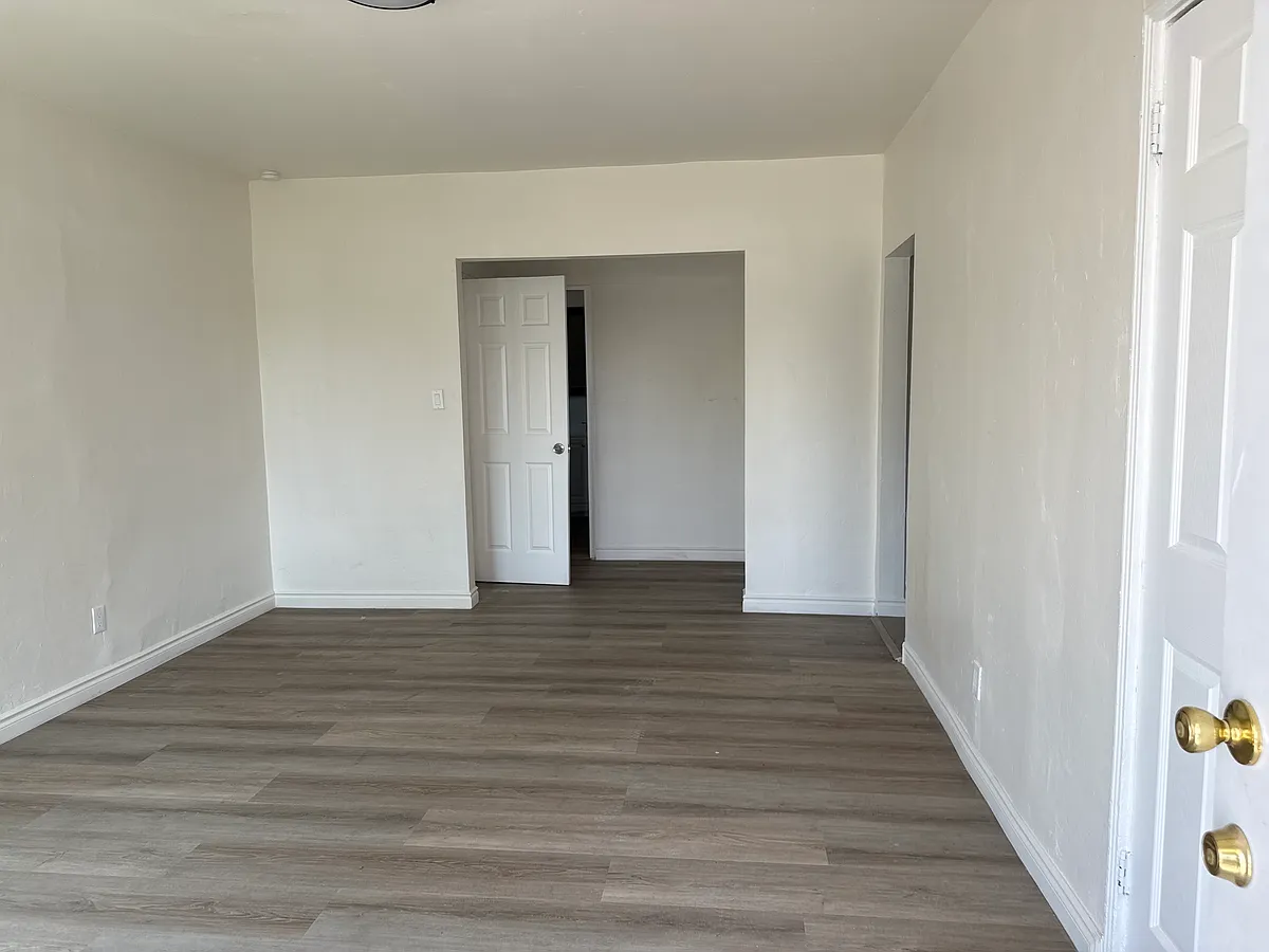 Building Photo - 9541 Garvey Ave #1
