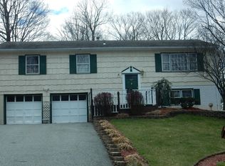 7 Glenda Dr, West Milford, NJ 07480