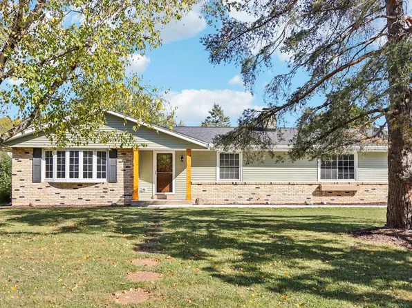 9014 North Goldendale DRIVE, Brown Deer, WI 53223