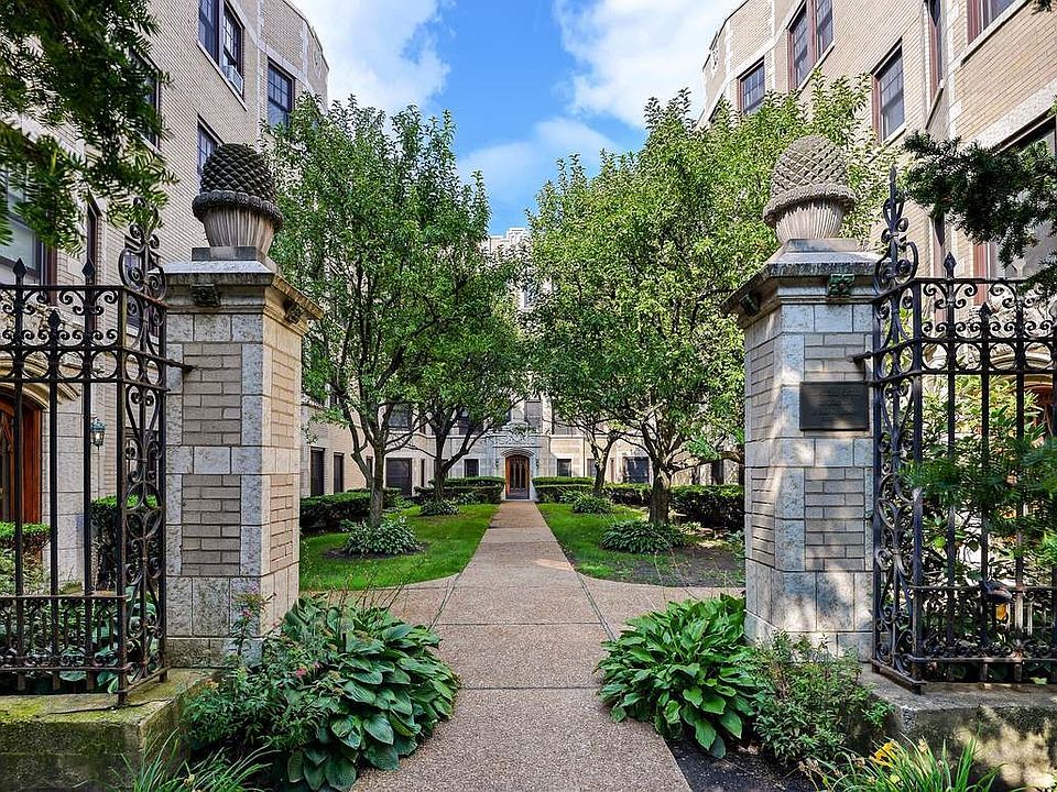 2nd image of 809 Judson Ave APT 2E