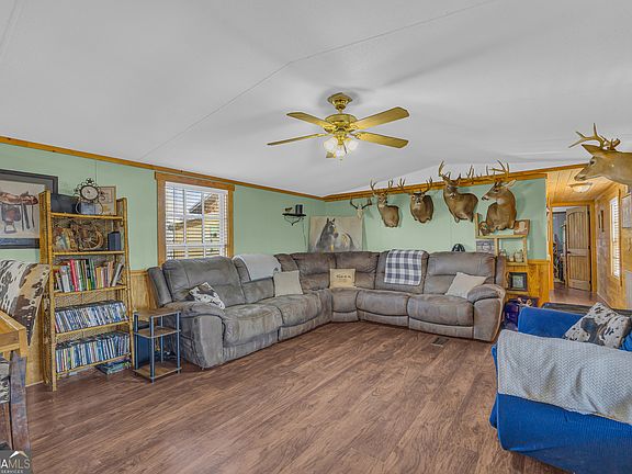 4th image of 685 James Springs Rd