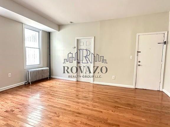 5th image of 120 Ellis Ave #1B