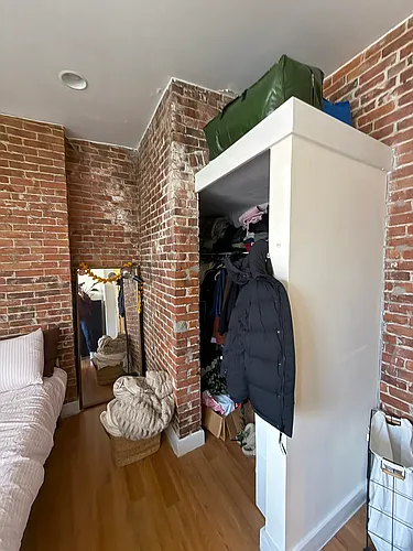23 Cortes St Photo 1