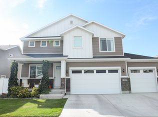 42 S Serrata Ln, Vineyard, UT 84059