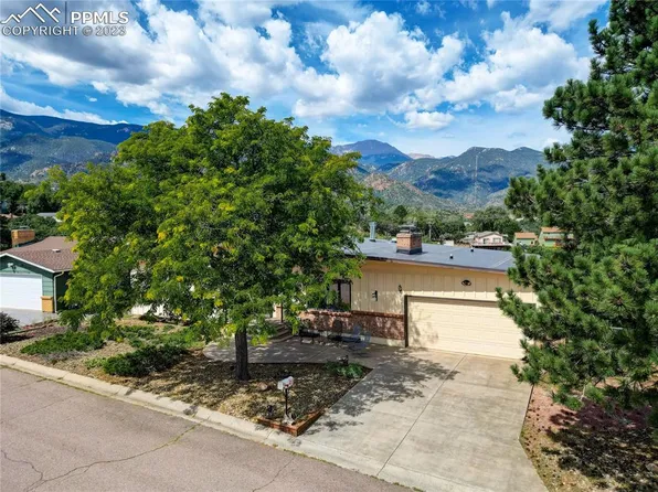 138 Palisade Cir, Manitou Springs, CO 80829