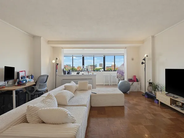 6 Whittier Pl APT 7B, Boston, MA 02114