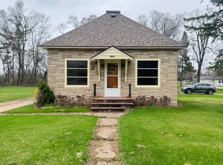 1109 Royalton St, Waupaca, WI 54981