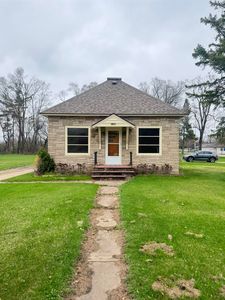1109 Royalton St, Waupaca, WI, 54981