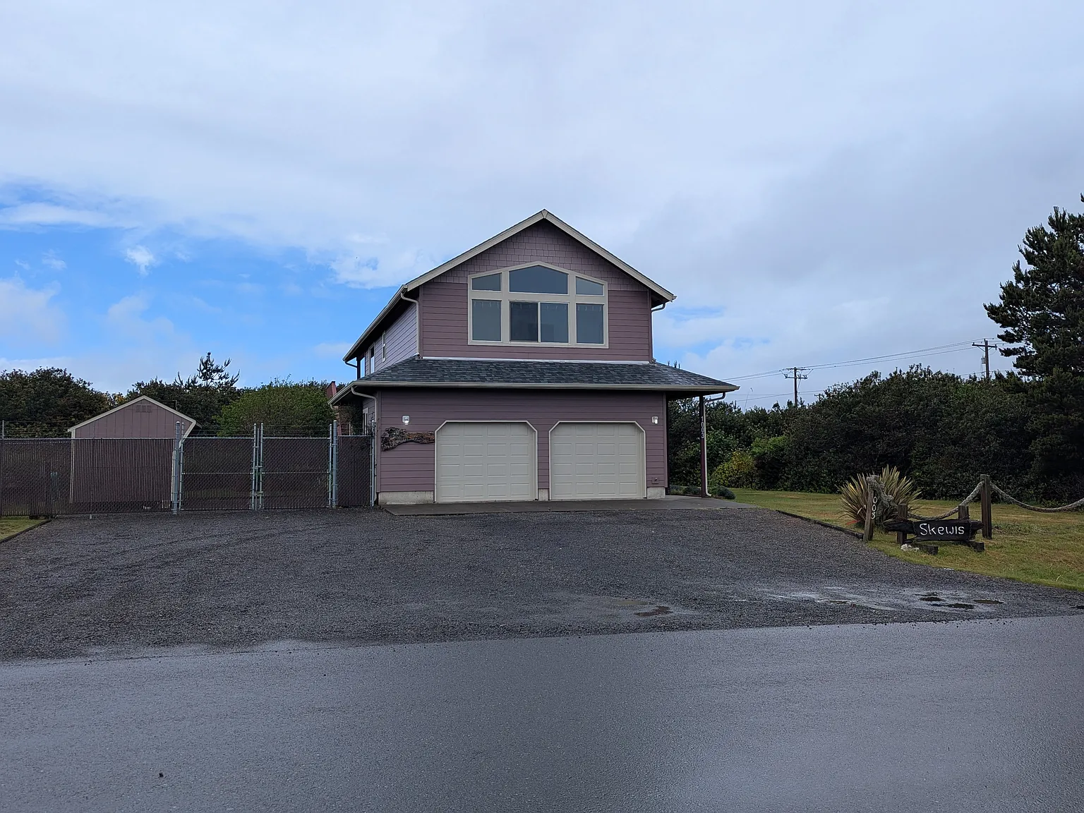 3 bed, 1716 sqft, $2,800 — Photo 2