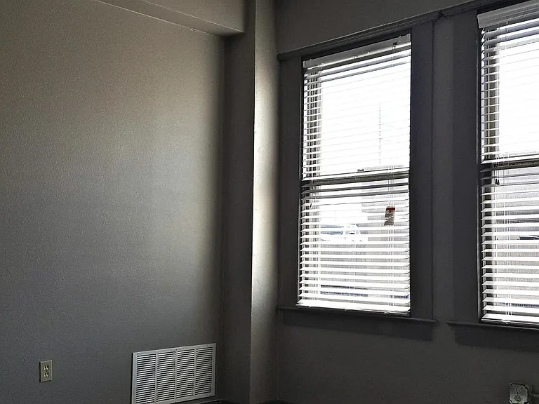 Nueces Lofts — Photo 6