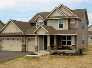 2132 Halli Rd, Shakopee, MN 55379