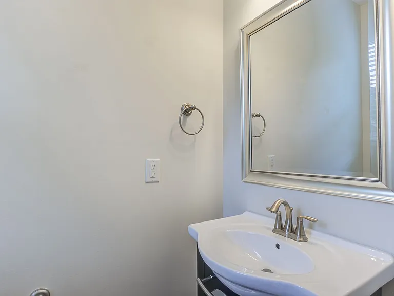 1637 Crafton Way — Photo 27