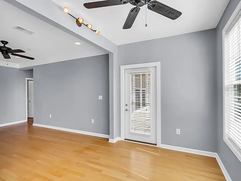 2332 Chatelain Way #1 — Photo 15