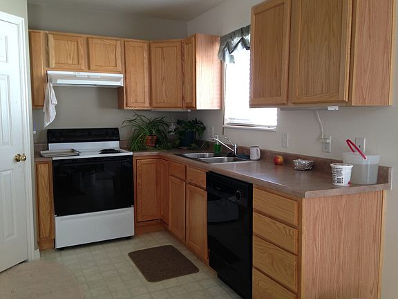 2nd image of 343 W Strawberry Pl