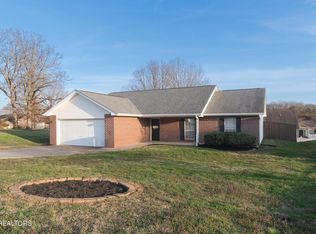 2105 Autumn Oak Cir, Maryville, TN 37801