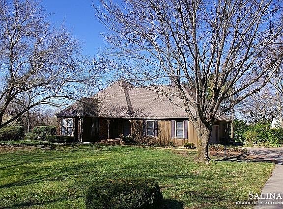 3rd image of 624 Uppermill Hgts Dr