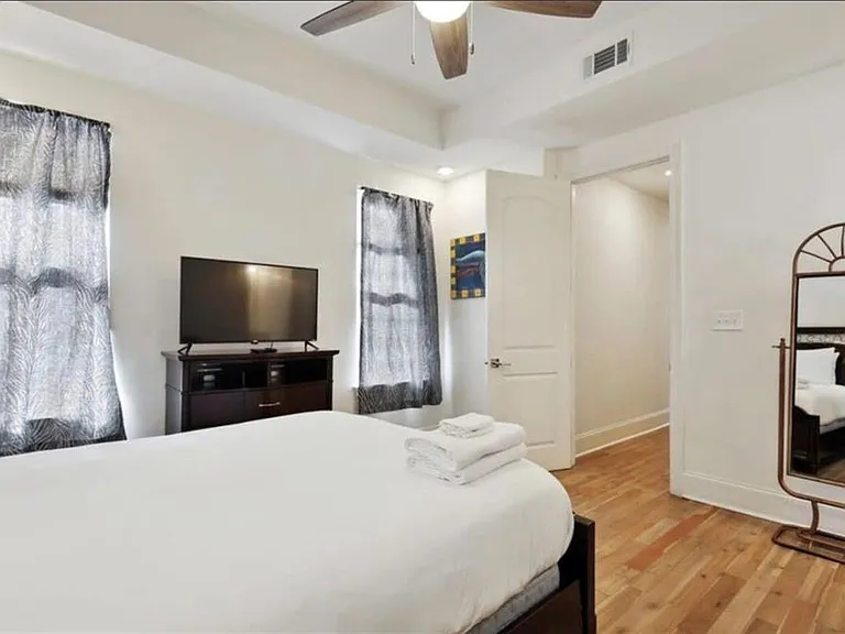 1809 New Orleans St — Photo 4