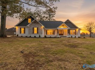 253 Bobo Rd, Hazel Green, AL 35750