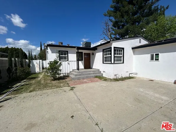 6915 Laramie Ave, Winnetka, CA 91306
